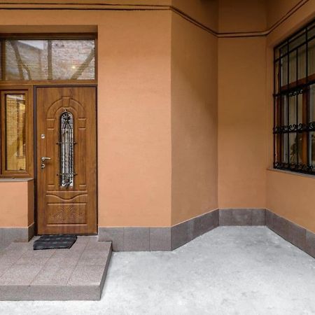 Apartments Stepana Bandery Lviv Exterior photo